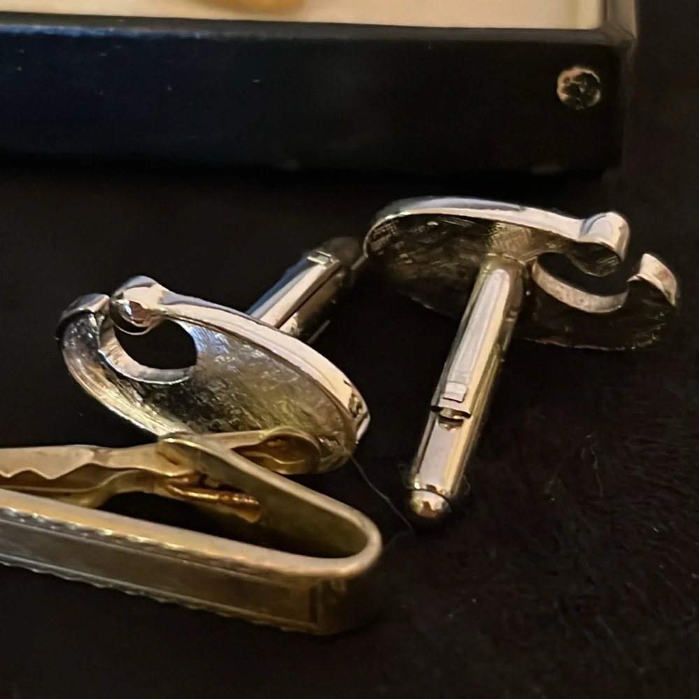 Lot vintage cufflinks & tie clips Pioneer Swank gold filled Shields